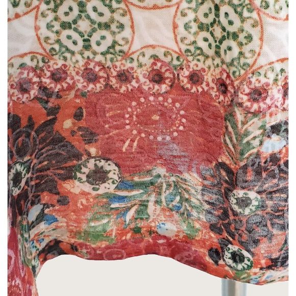 Geometric Print Top - Picture 7 of 9